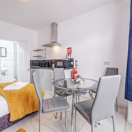 Fernbank Rooms Sudbury Hill, Harrow, Self-Contained Studios With En-Suite Harrow on the Hill Zewnętrze zdjęcie