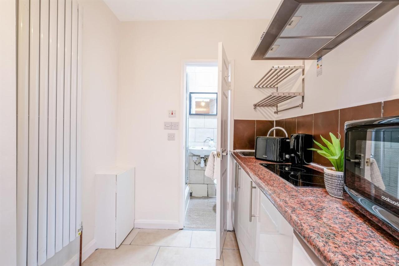 Fernbank Rooms Sudbury Hill, Harrow, Self-Contained Studios With En-Suite Harrow on the Hill Zewnętrze zdjęcie
