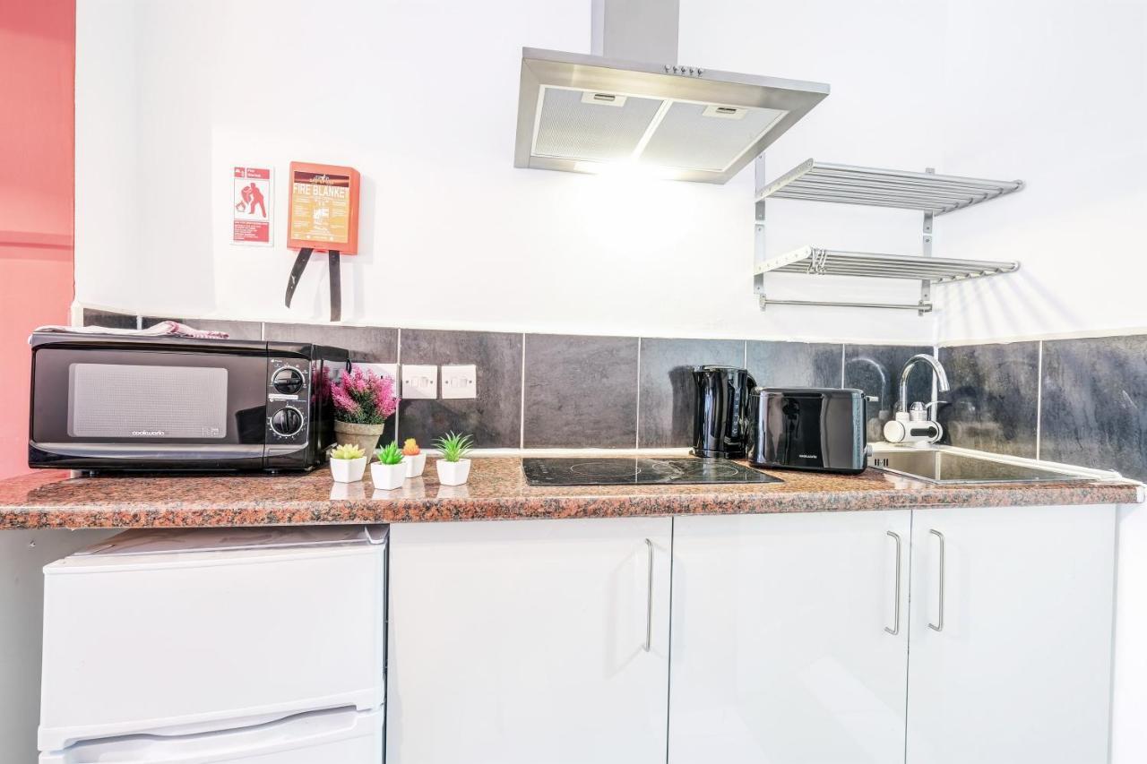 Fernbank Rooms Sudbury Hill, Harrow, Self-Contained Studios With En-Suite Harrow on the Hill Zewnętrze zdjęcie