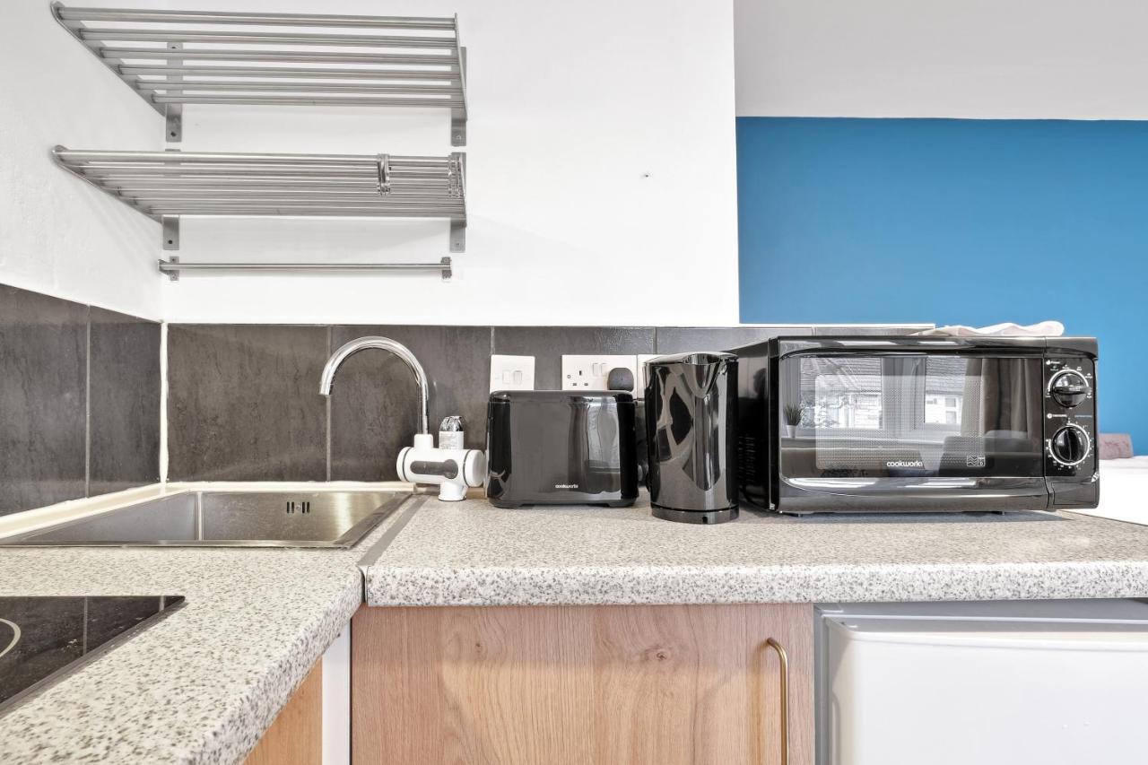 Fernbank Rooms Sudbury Hill, Harrow, Self-Contained Studios With En-Suite Harrow on the Hill Zewnętrze zdjęcie