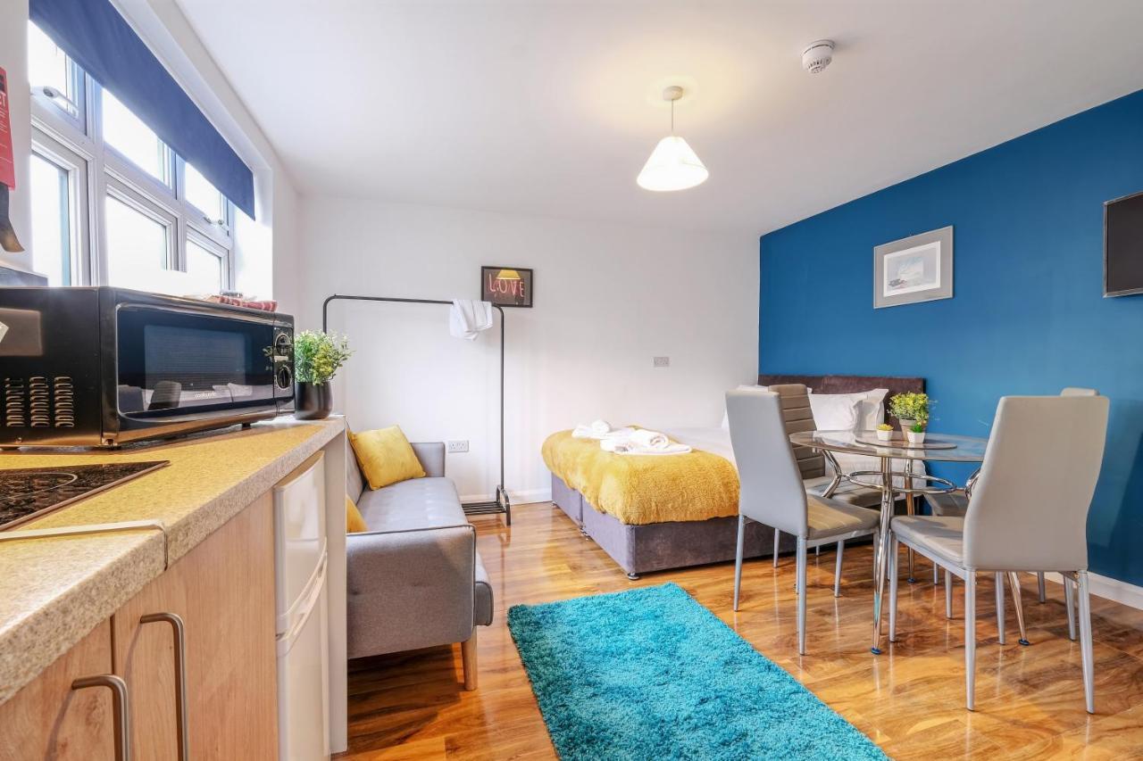 Fernbank Rooms Sudbury Hill, Harrow, Self-Contained Studios With En-Suite Harrow on the Hill Zewnętrze zdjęcie