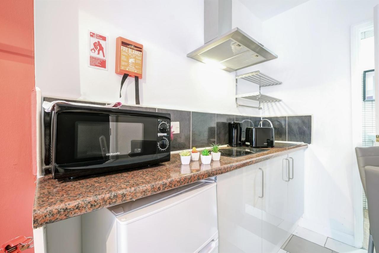 Fernbank Rooms Sudbury Hill, Harrow, Self-Contained Studios With En-Suite Harrow on the Hill Zewnętrze zdjęcie