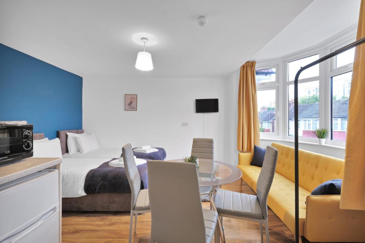 Fernbank Rooms Sudbury Hill, Harrow, Self-Contained Studios With En-Suite Harrow on the Hill Zewnętrze zdjęcie