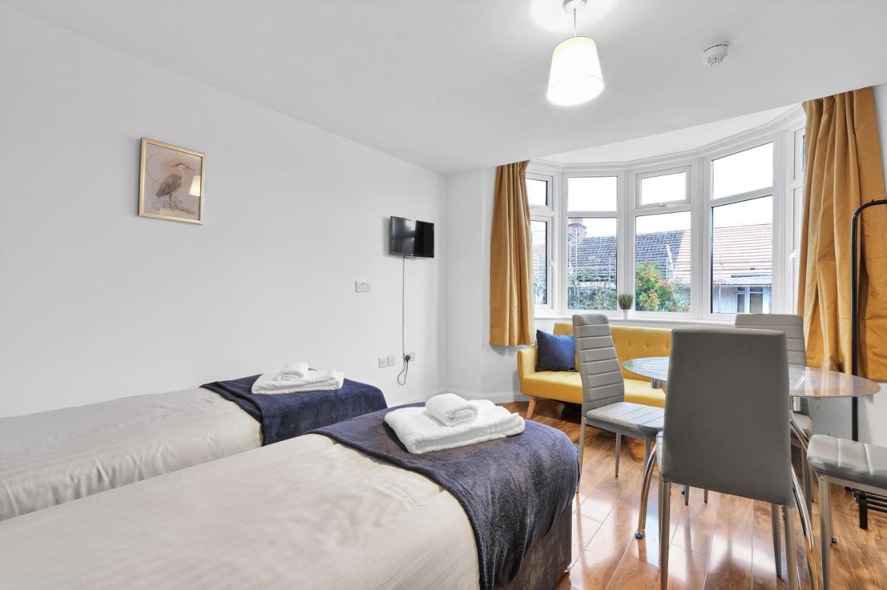 Fernbank Rooms Sudbury Hill, Harrow, Self-Contained Studios With En-Suite Harrow on the Hill Zewnętrze zdjęcie